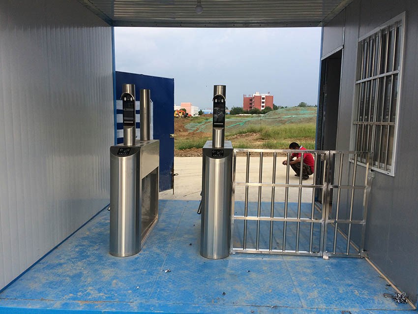 阜阳二冶工地实名制通道安装